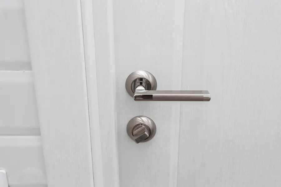 رزت یا پلاک کدام دستگیره‌ مناسب درب داخلی می باشد؟
